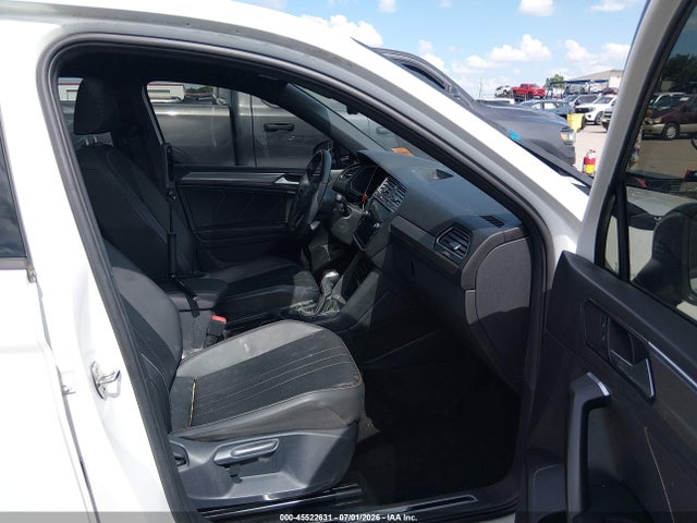 Продаж на аукціоні авто 2022 Volkswagen Tiguan 2.0t Se R-line Black, vin: 3VVCB7AX0NM044470, номер лоту: 45522631