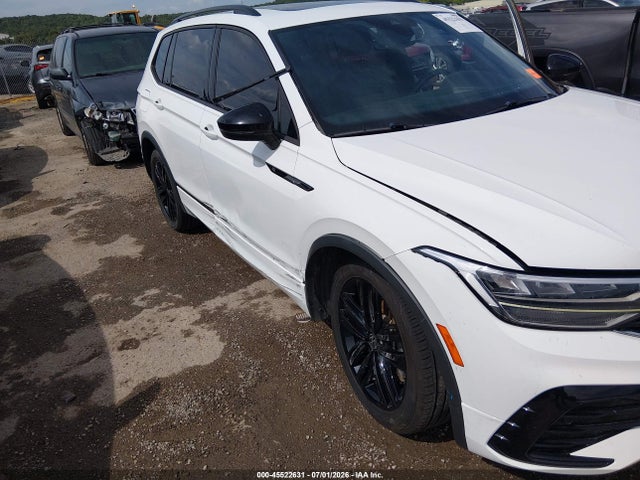 Продаж на аукціоні авто 2022 Volkswagen Tiguan 2.0t Se R-line Black, vin: 3VVCB7AX0NM044470, номер лоту: 45522631