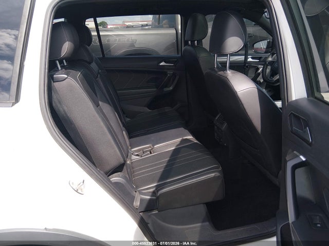 Продаж на аукціоні авто 2022 Volkswagen Tiguan 2.0t Se R-line Black, vin: 3VVCB7AX0NM044470, номер лоту: 45522631
