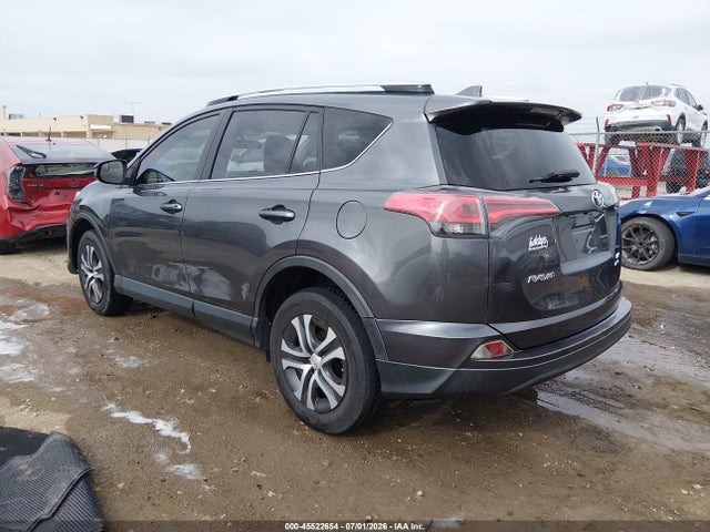 Toyota RAV4 LE 2016 JTMBFREV1GJ072362 Image 3