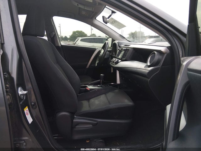 Toyota RAV4 LE 2016 JTMBFREV1GJ072362 Image 5