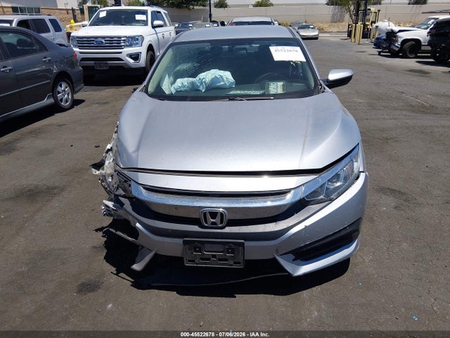 Honda Civic Lx 2018 2HGFC2F51JH553772 Image 12