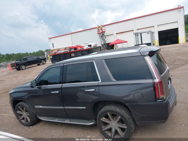 45522785 :رقم المزاد ، 1GYS4MKJ1FR601023 vin ، 2015 Cadillac Escalade Luxury مزاد بيع