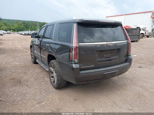 45522785 :رقم المزاد ، 1GYS4MKJ1FR601023 vin ، 2015 Cadillac Escalade Luxury مزاد بيع
