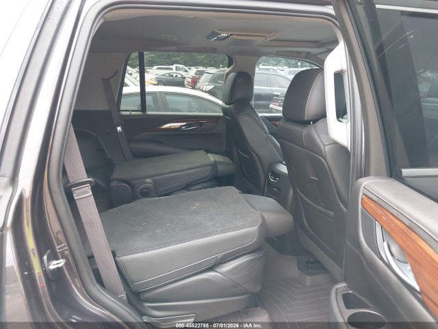 45522785 :رقم المزاد ، 1GYS4MKJ1FR601023 vin ، 2015 Cadillac Escalade Luxury مزاد بيع
