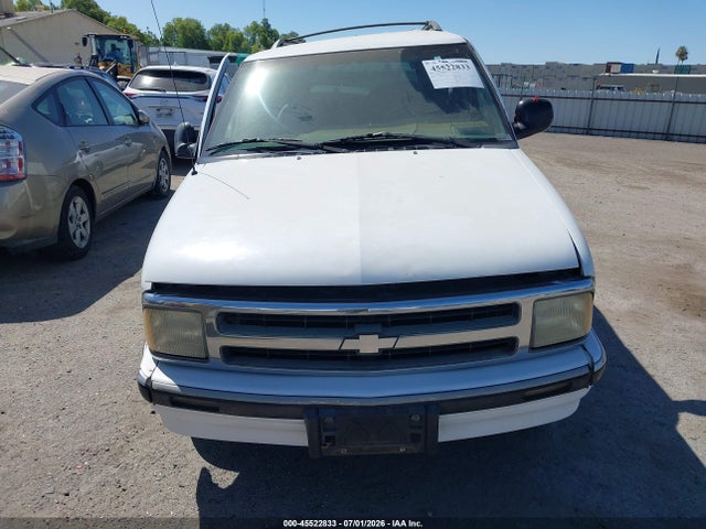 Продажа на аукционе авто 1997 Chevrolet Blazer Ls, vin: 1GNCS13W0V2194318, номер лота: 45522833