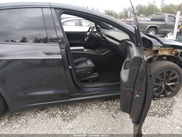 Продажа на аукционе авто 2023 Tesla Model X Dual Motor All-wheel Drive/standard Range, vin: 7SAXCBE55PF429493, номер лота: 45522897