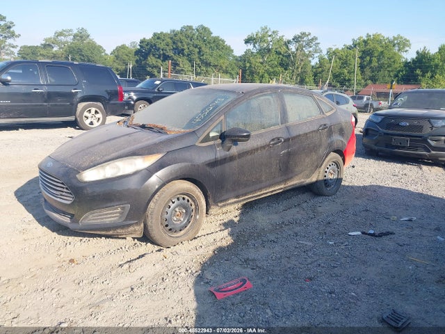 45522943 :رقم المزاد ، 3FADP4AJ9FM100489 vin ، 2015 Ford Fiesta S مزاد بيع