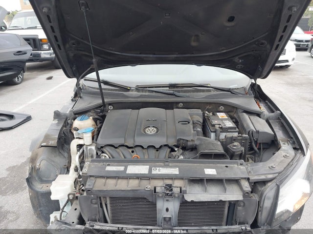 2013 Volkswagen Passat 2.5l Se მანქანა იყიდება აუქციონზე, vin: 1VWBP7A35DC118889, აუქციონის ნომერი: 45522955