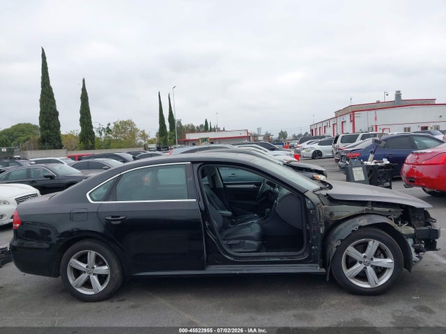 2013 Volkswagen Passat 2.5l Se მანქანა იყიდება აუქციონზე, vin: 1VWBP7A35DC118889, აუქციონის ნომერი: 45522955