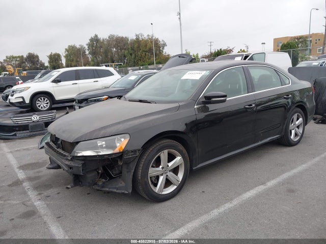 2013 Volkswagen Passat 2.5l Se მანქანა იყიდება აუქციონზე, vin: 1VWBP7A35DC118889, აუქციონის ნომერი: 45522955