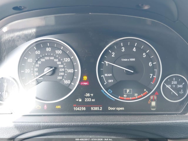 2017 Bmw 3 Series 330i მანქანა იყიდება აუქციონზე, vin: WBA8B9G36HNU52709, აუქციონის ნომერი: 45523017