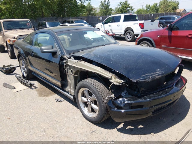 45523028 :رقم المزاد ، 1ZVFT80N865162432 vin ، 2006 Ford Mustang V6 مزاد بيع