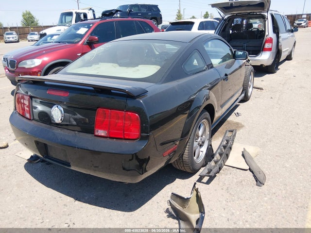 45523028 :رقم المزاد ، 1ZVFT80N865162432 vin ، 2006 Ford Mustang V6 مزاد بيع