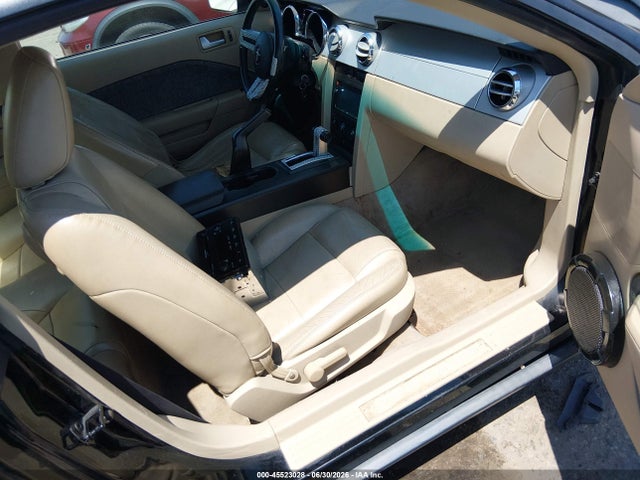45523028 :رقم المزاد ، 1ZVFT80N865162432 vin ، 2006 Ford Mustang V6 مزاد بيع