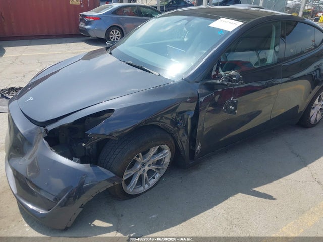 Tesla Model Y 2024 7SAYGDED2RF050630 Image 6