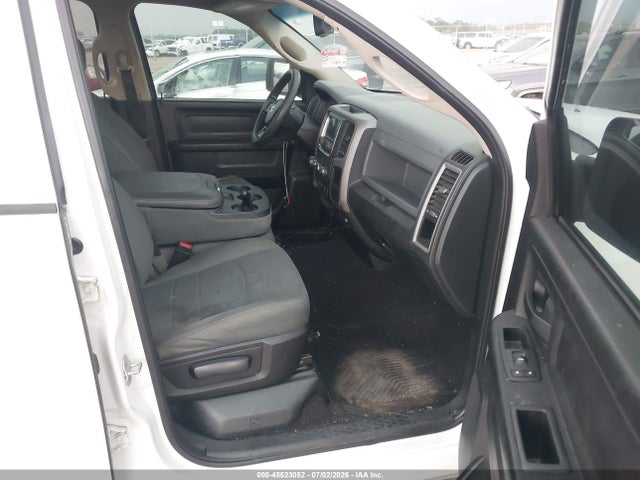 45523052 :رقم المزاد ، 1C6RR7FG1FS763451 vin ، 2015 Ram 1500 Tradesman مزاد بيع