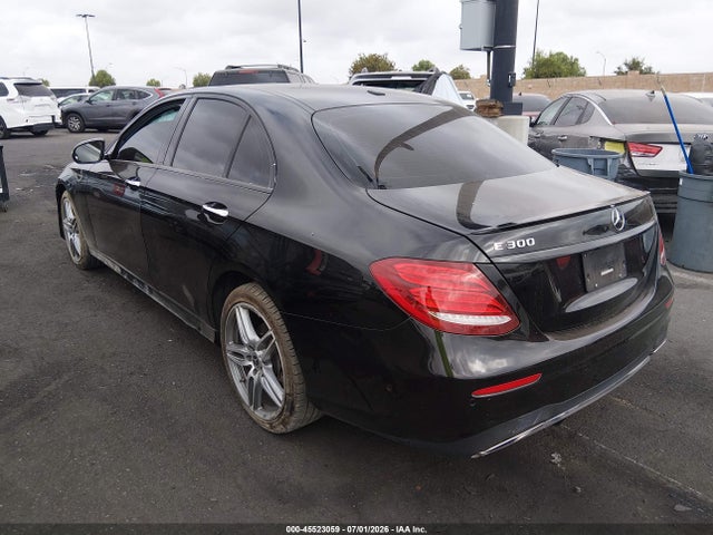 WDDZF4JB2JA457942 Mercedes-Benz E 300
