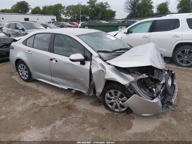 Продажа на аукционе авто 2022 Toyota Corolla Le, vin: 5YFEPMAE1NP298056, номер лота: 45523067