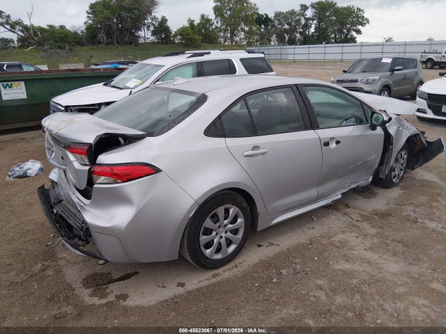 Продажа на аукционе авто 2022 Toyota Corolla Le, vin: 5YFEPMAE1NP298056, номер лота: 45523067