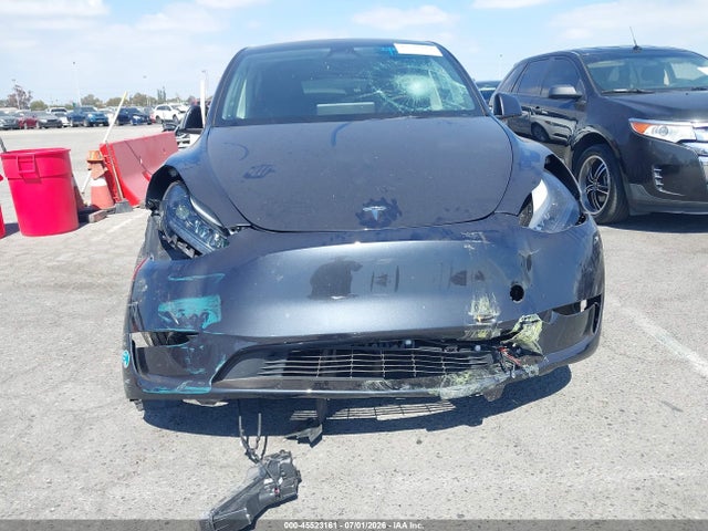 Продажа на аукционе авто 2025 Tesla Model Y Long Range Dual Motor All-wheel Drive, vin: 7SAYGDEE5SF285425, номер лота: 45523161
