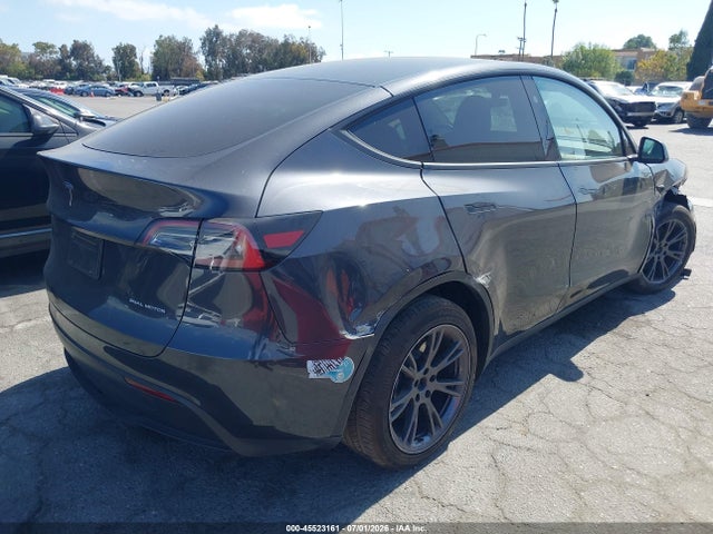 Продажа на аукционе авто 2025 Tesla Model Y Long Range Dual Motor All-wheel Drive, vin: 7SAYGDEE5SF285425, номер лота: 45523161