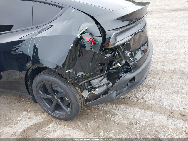 2026 Tesla Model Y Premium Rear-wheel Drive/rear-wheel Drive მანქანა იყიდება აუქციონზე, vin: 7SAYGDEDXTF588810, აუქციონის ნომერი: 45523190
