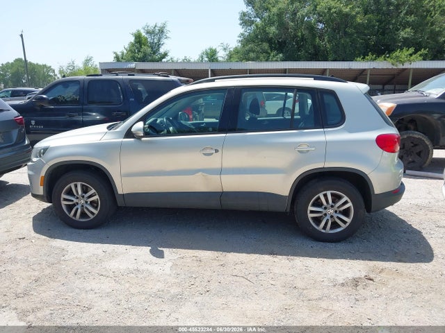 2015 Volkswagen Tiguan S მანქანა იყიდება აუქციონზე, vin: WVGAV7AX5FW593527, აუქციონის ნომერი: 45523284