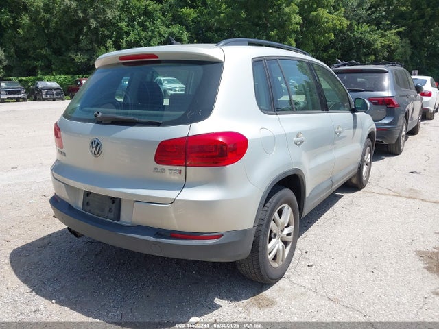 2015 Volkswagen Tiguan S მანქანა იყიდება აუქციონზე, vin: WVGAV7AX5FW593527, აუქციონის ნომერი: 45523284