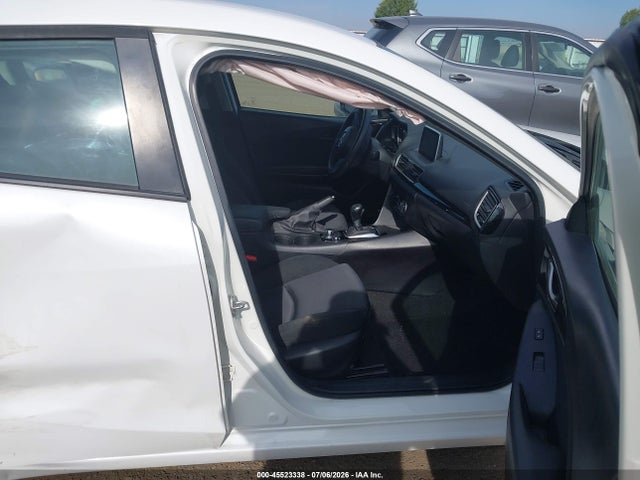 3MZBM1U72FM169949 Mazda Mazda3 I Sport