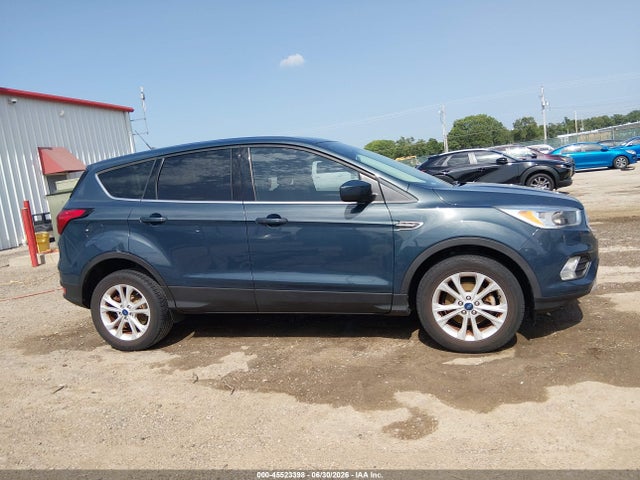 1FMCU0GD9KUA24718 Ford ESCAPE SE