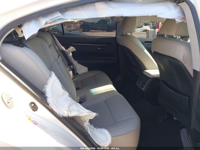 2017 Lexus Es 350 მანქანა იყიდება აუქციონზე, vin: 58ABK1GG9HU047600, აუქციონის ნომერი: 45523550
