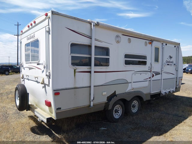 45523562 :رقم المزاد ، 4YDT23K277B453017 vin ، 2007 Keystone Outback Kargo Rue مزاد بيع