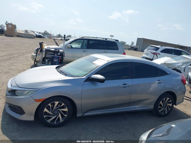 Honda CIVIC EX 2018 2HGFC2F77JH513102 Image 14