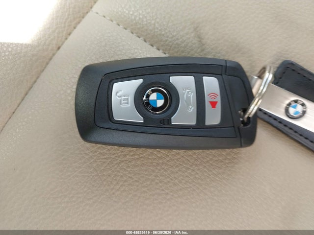 2017 Bmw 320i მანქანა იყიდება აუქციონზე, vin: WBA8E1G5XHNU12871, აუქციონის ნომერი: 45523619