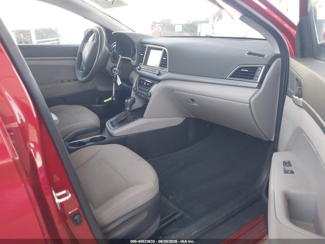 Hyundai ELANTRA SE 2018 5NPD74LF7JH395514 Image 5