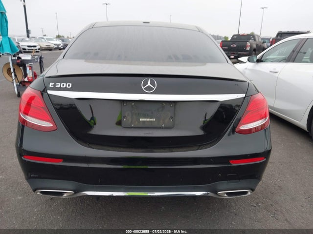 Mercedes-Benz E 300 2019 WDDZF4JB0KA601957 Image 16