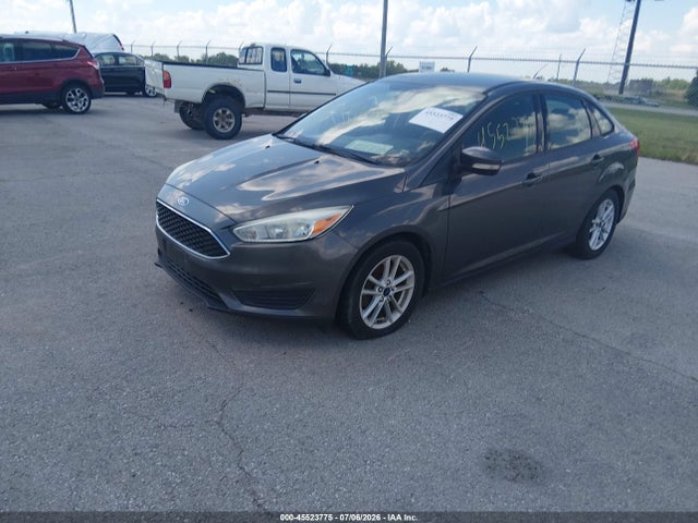 45523775 :رقم المزاد ، 1FADP3F22FL250439 vin ، 2015 Ford Focus Se مزاد بيع