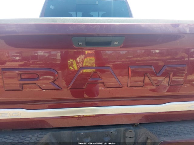 45523786 :رقم المزاد ، 3C6UR5GL9JG381887 vin ، 2018 Ram 2500 Limited  4x4 6'4 Box مزاد بيع