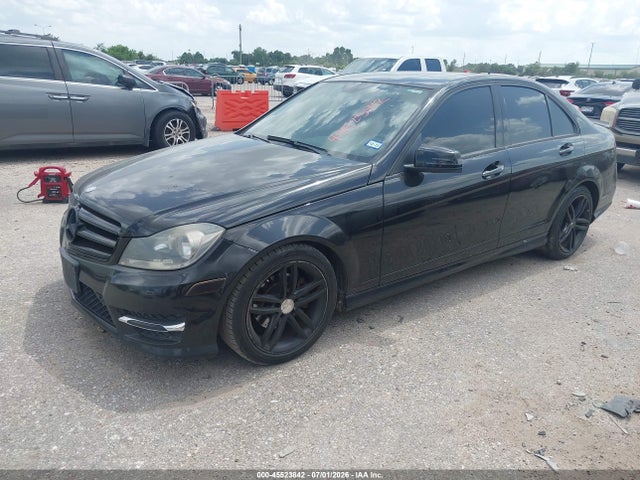 2014 Mercedes-benz C 250 Sport მანქანა იყიდება აუქციონზე, vin: WDDGF4HB9EA938113, აუქციონის ნომერი: 45523842
