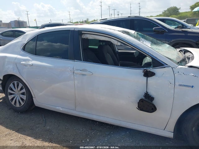 4T1C31AK9LU525819 Toyota Camry Le Hybrid