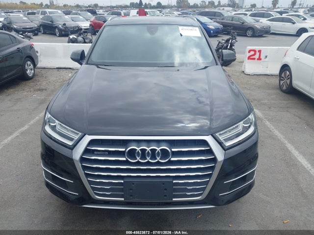 WA1LHAF7XHD047289 Audi Q7 2.0t Premium