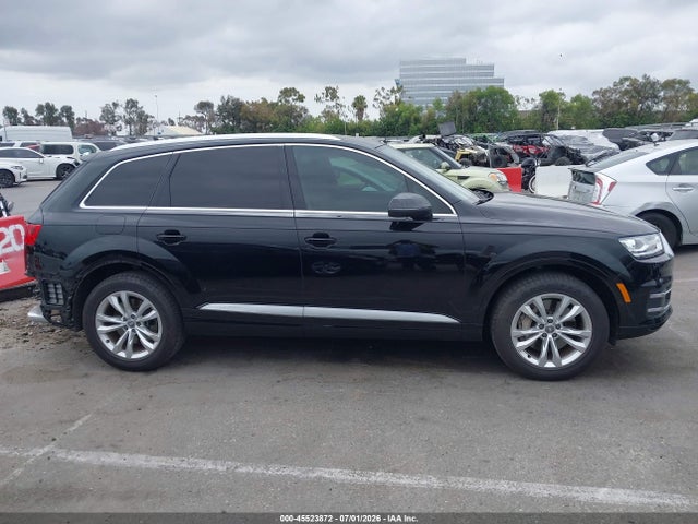 WA1LHAF7XHD047289 Audi Q7 2.0t Premium