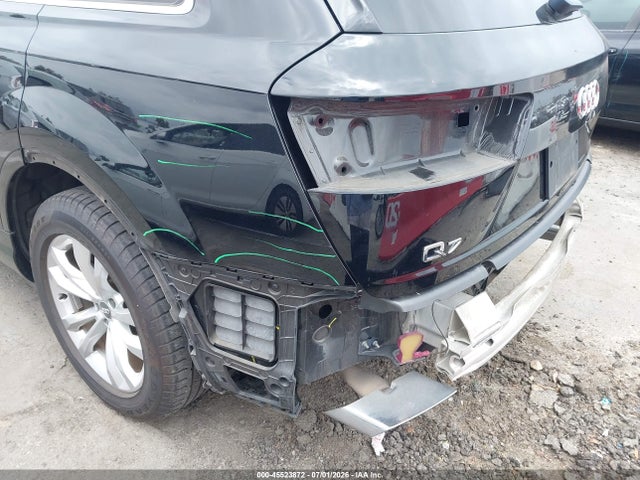 WA1LHAF7XHD047289 Audi Q7 2.0t Premium
