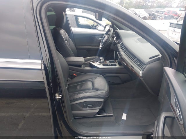 WA1LHAF7XHD047289 Audi Q7 2.0t Premium