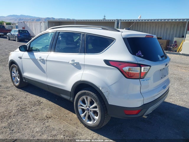 Ford ESCAPE SE 2018 1FMCU9GD6JUA32326 Image 3