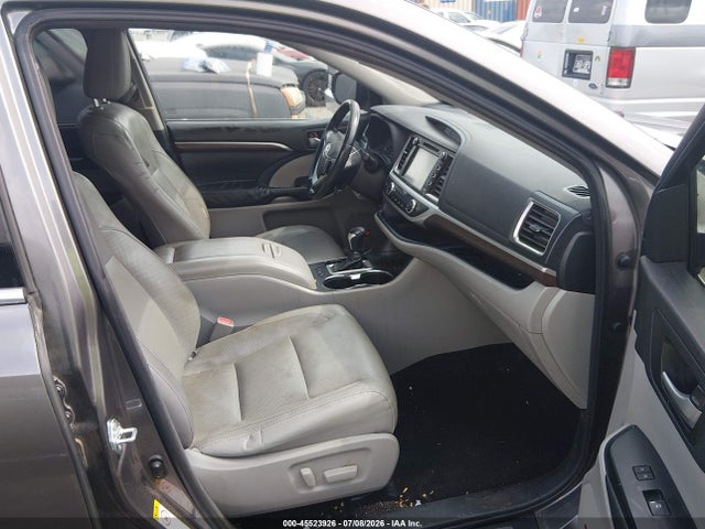 Toyota Highlander Limited V6 2016 5TDDKRFH8GS259940 Image 5