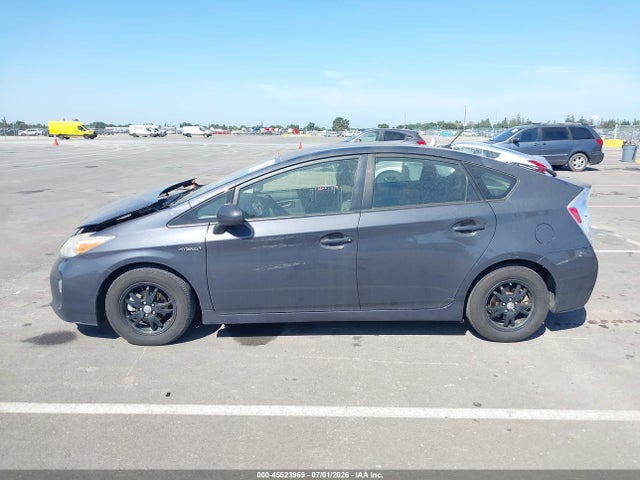 Toyota Prius Three 2014 JTDKN3DU1E0361365 Image 14