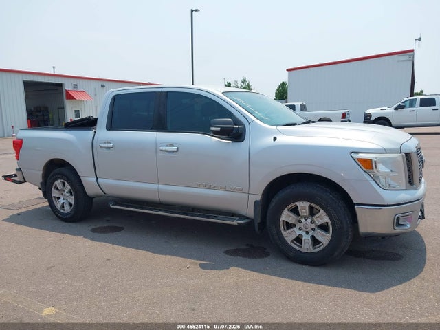 Nissan TITAN SV 2018 1N6AA1EJ0JN504929 Image 13
