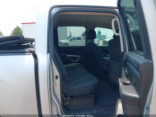 Nissan TITAN SV 2018 1N6AA1EJ0JN504929 Image 8